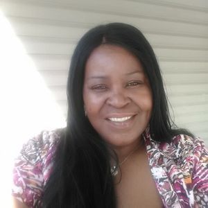 Meet your Posher, Valeria